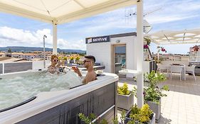 Skyfive Earth Apartment